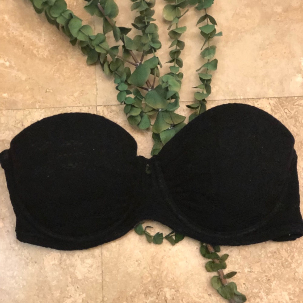 Victoria Secret strapless bra 34C